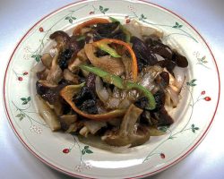 Mixed mushrooms with oyster sauce