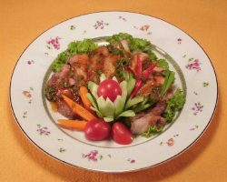 Spicy grilled pork salad
