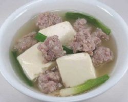 Ground pork balls with soft tofu 