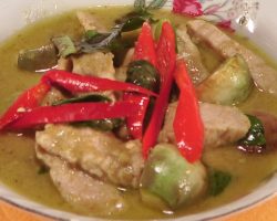 Green curry with pork