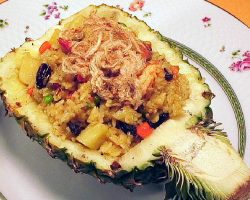 Fried pineapple rice